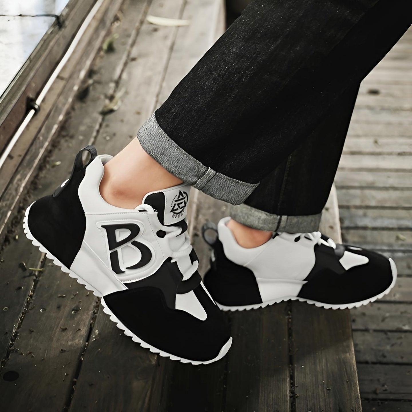 004-Brux Black