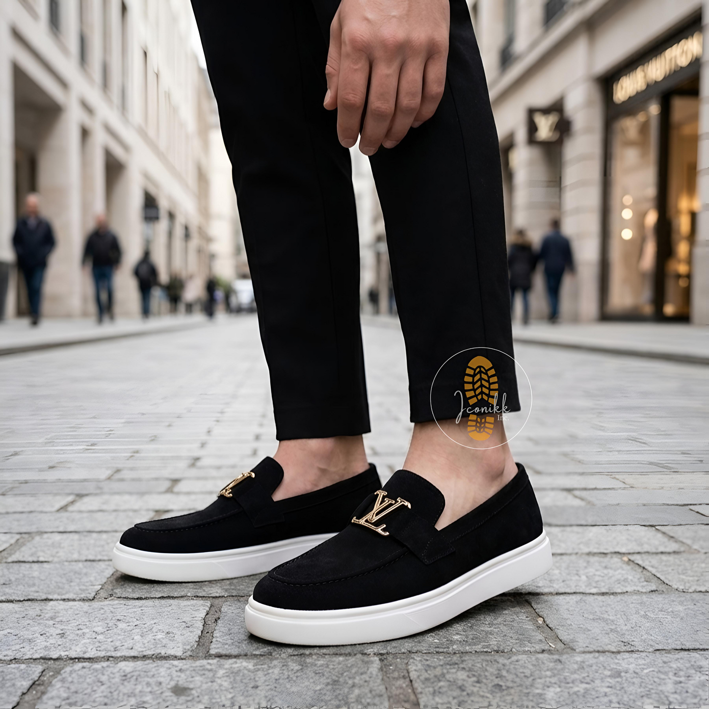 1.3-Serron Black