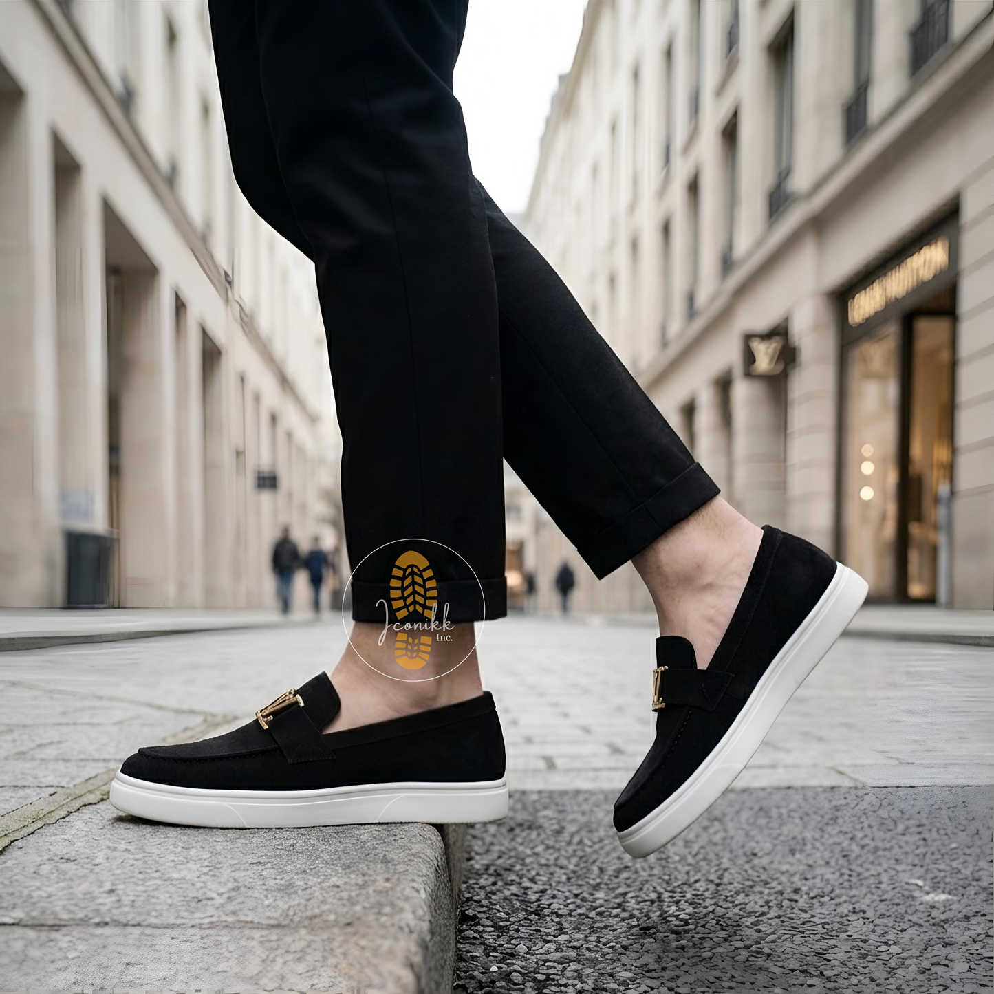 1.3-Serron Black
